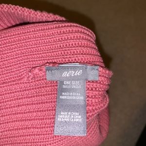 pink american eagle beanie